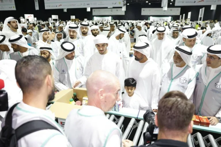 أحمد بن سعيد ومحمد بن راشد بن محمد يشاركان في «جسر أحمد بن راشد الإنساني»