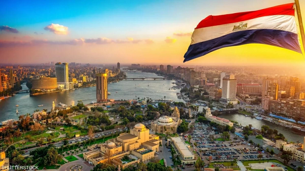 «دولارات الغربة» تنعش مصر