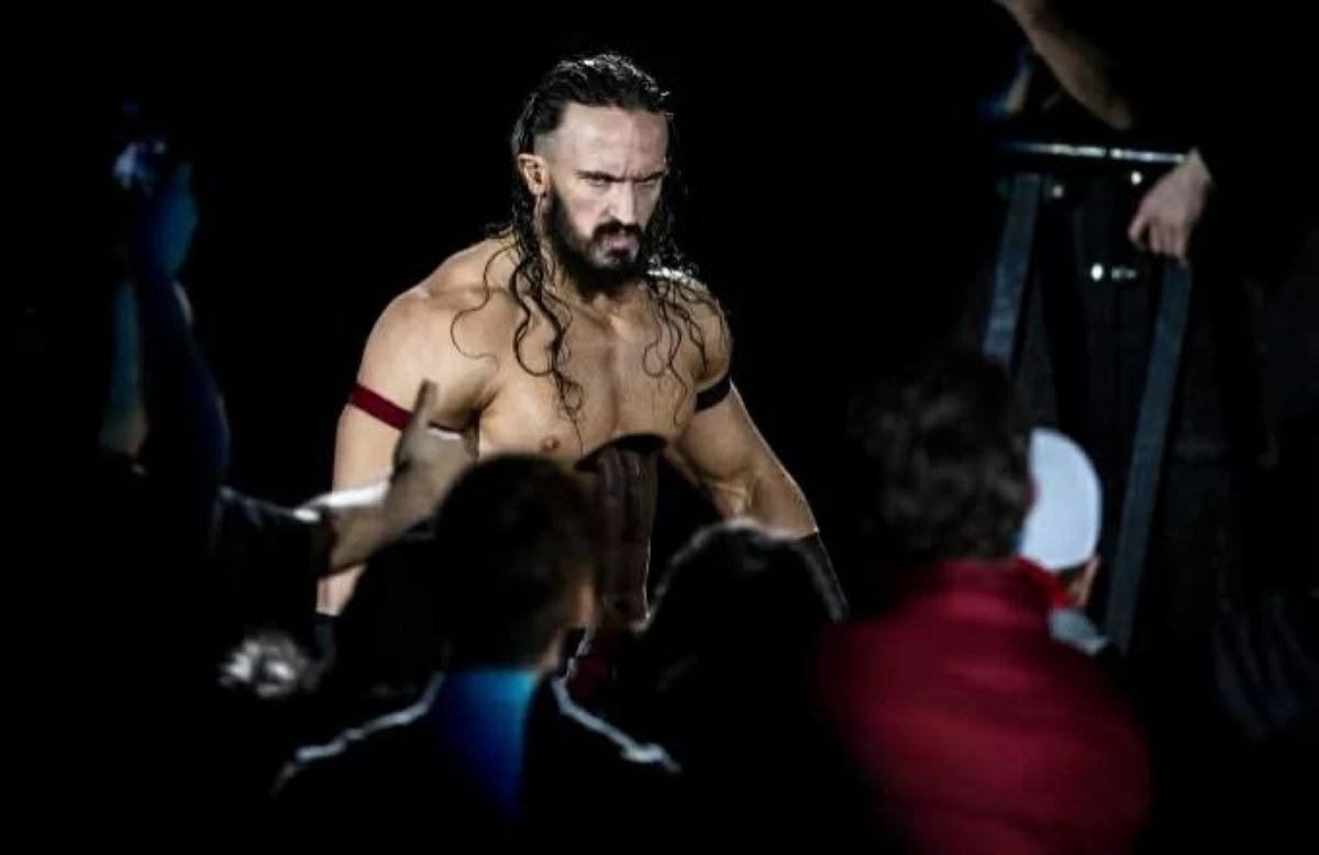 رحيل مفاجئ لبنجامين ساترلي عن 40 عاماً..ماذا حدث قبل وفاة نجم «WWE» بيوم؟