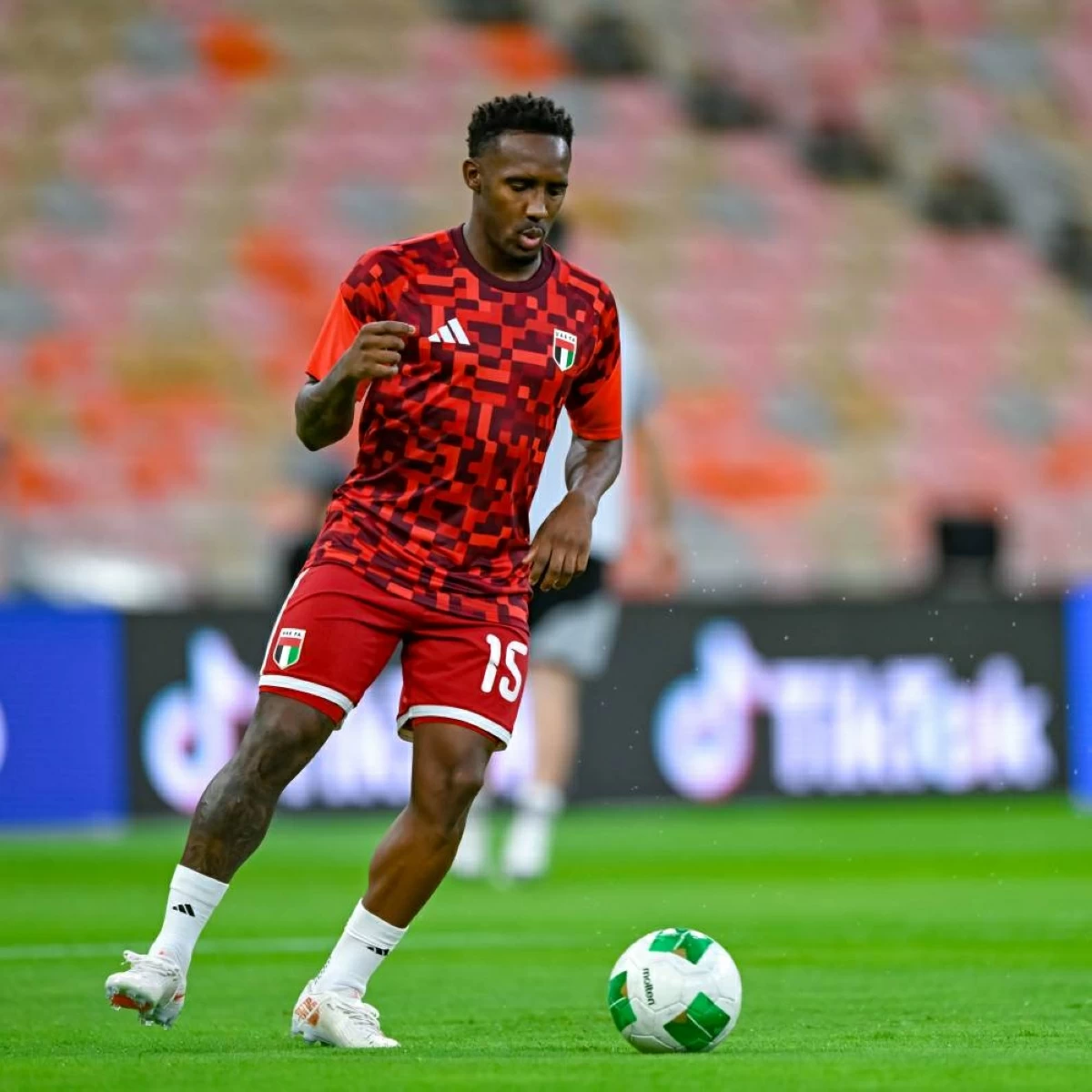 منتخب الإمارات يستعيد ذكريات «الجيل الذهبي» بالعلامة الكاملة