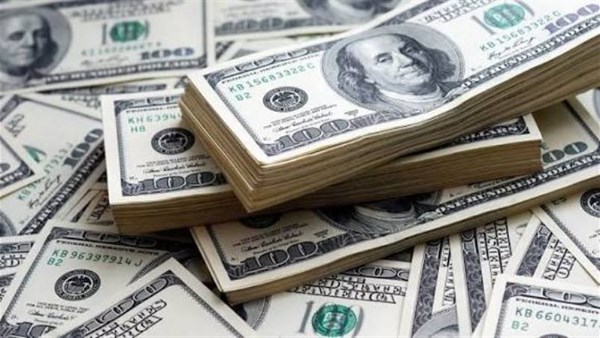 خبير: ارتفاع الدولار عالميًا يضغط على الجنيه.. والفائدة الأمريكية تؤثر على الاقتصاد المصري