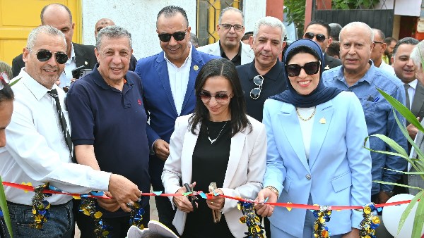 محافظ البحيرة تفتتح مدرسة بني الدلنجات الرسمية لغات