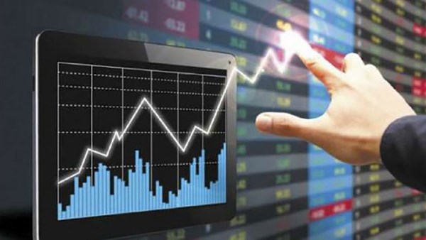 خبير: صدمة طاقة كبيرة تضرب الاقتصاد العالمي.. وعدم اليقين يضغط على الأسواق
