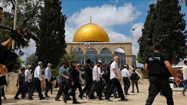 “مجلس الإفتاء الفلسطيني” يدين تدنيس رحاب المسجد الأقصى المبارك