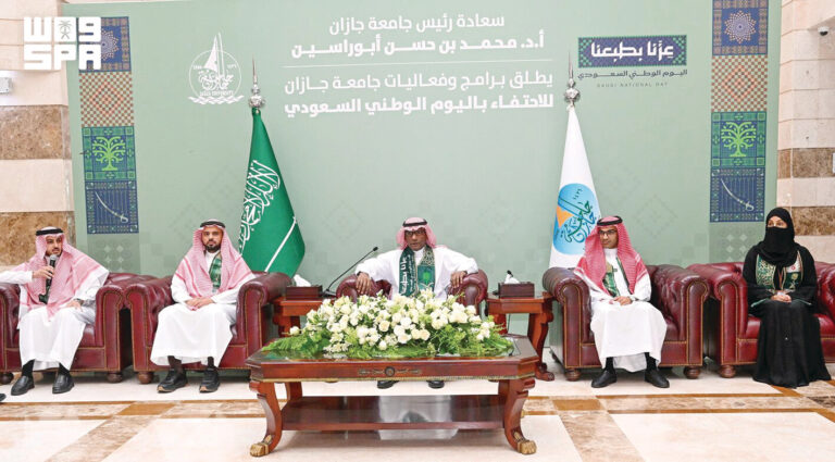 رئيس جامعة جازان يدشّن برامج الاحتفاء باليوم الوطني السعودي