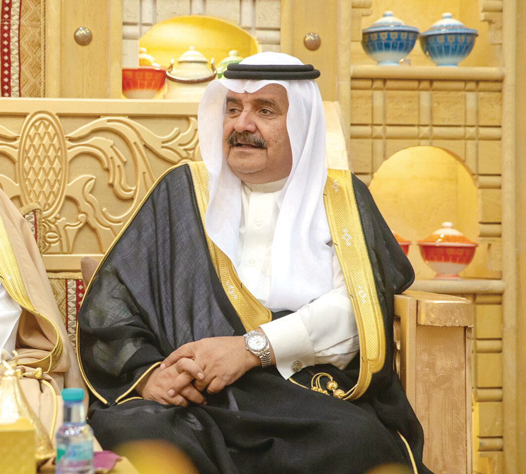 الملك عبدالعزيز وحد وبناء