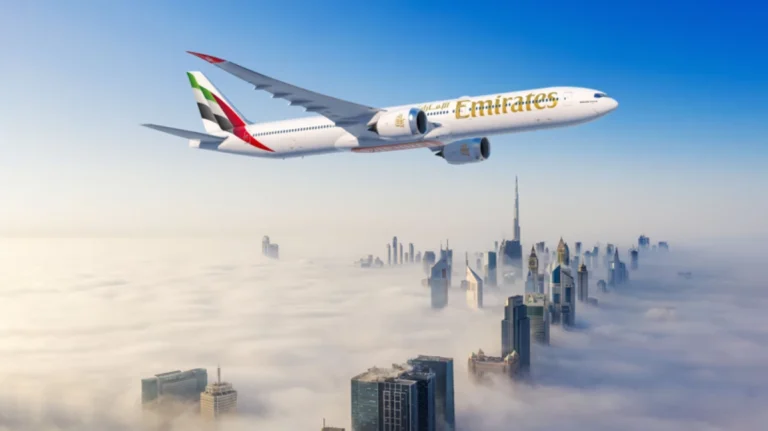 Emirates weighs switching Boeing 787 order to 777X amid delivery delays