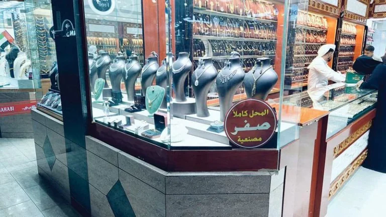 Buy gold in the UAE without paying manufacturing fees. Here’s why these deals are spreading across Dubai stores
