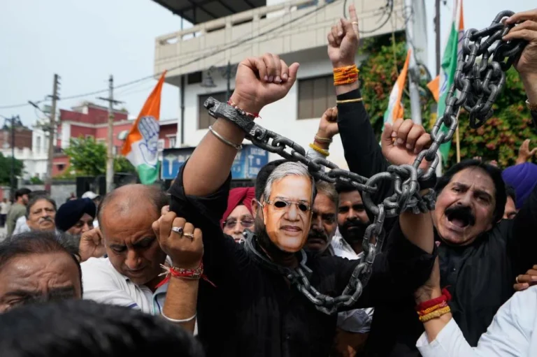 India poll chief battles calls to resign over voter-list claims