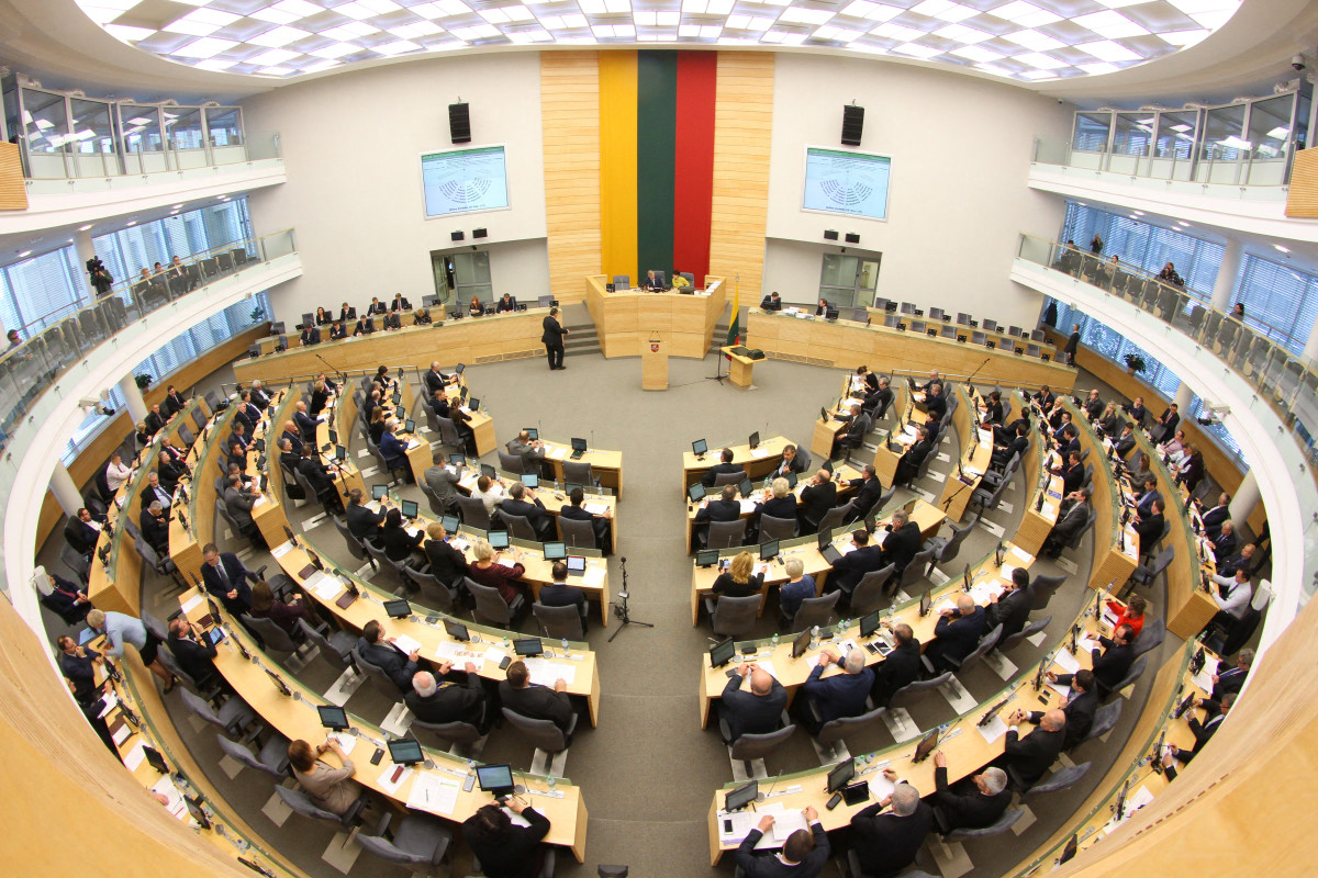 Lithuania lifts restrictions on nuclear weapons