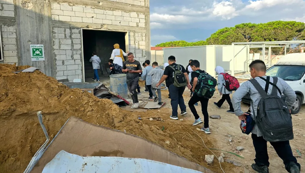 مديرة متوسطة برج قلاويه تناشد وزارة التربية… العام الدراسي يبدأ في غرف جاهزة وظروف صعبة (صور وفيديو)