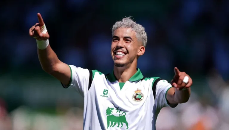 زابيري يقود الوجوه الجديدة في قائمة المغرب لتصفيات أمم أفريقيا