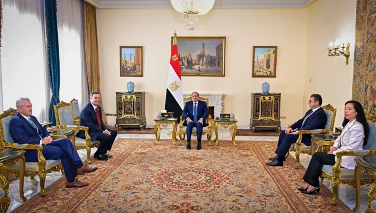 السيسي يدعو لتسوية أزمات المنطقة ديبلوماسياً خلال لقائه مدير الاستخبارات المركزية الأميركية