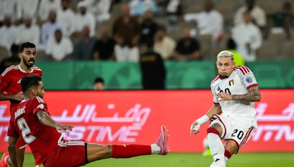 ثلاثية تُقصي حاملة اللقب… الإمارات إلى نصف نهائي “خليجي 27”