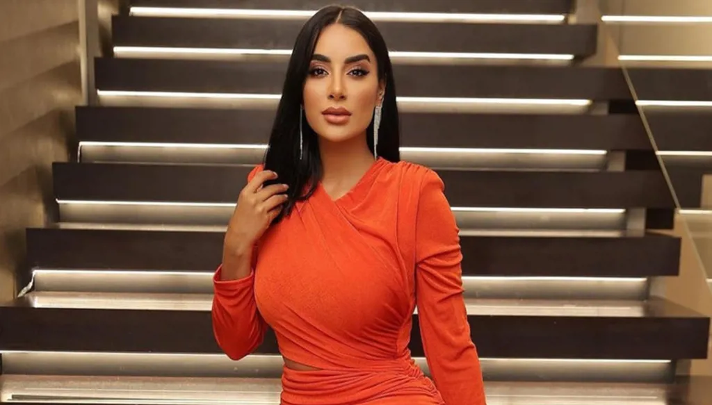 جوري بكر تنجو من حادث سير بعد إنزال نجلها من السيارة بدقائق