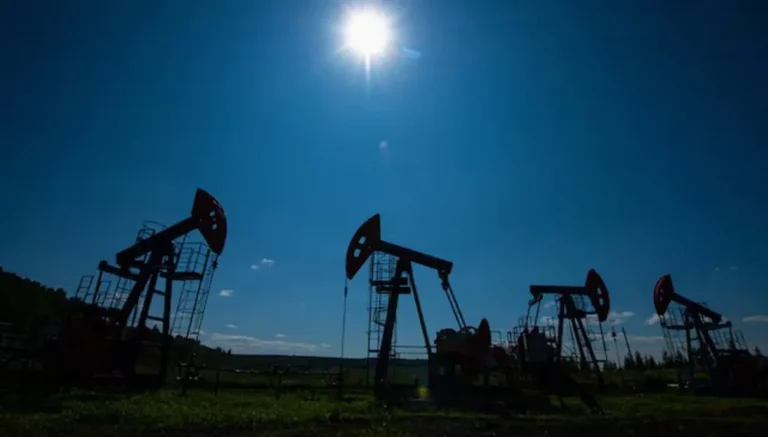 توتال إنرجيز: مشروع سورينام البحري يبدأ الإنتاج منتصف 2028