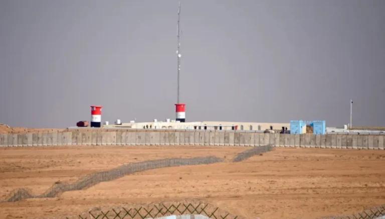 بدء نقل شحنات بنزين برّاً إلى العراق بعد وصولها إلى سوريا