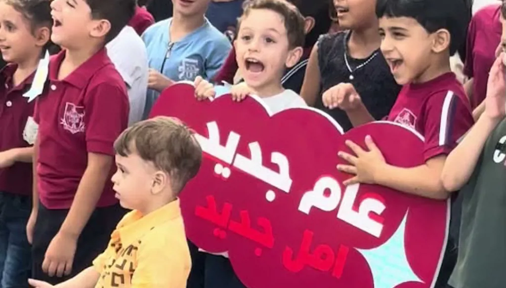 بالفيديو – عودة إلى المدارس… “النهار” تعيش فرحة أطفال غزّة