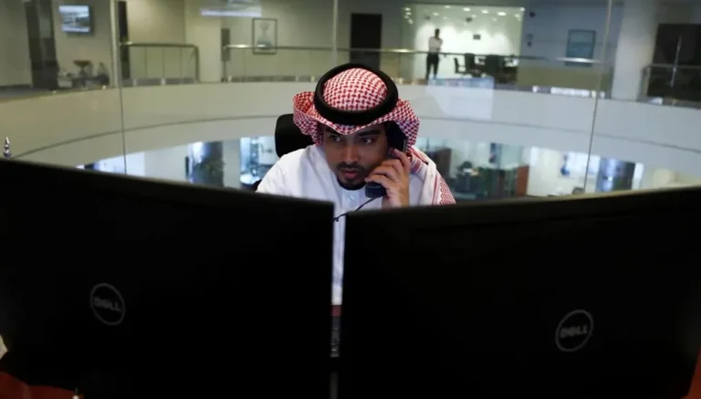 هيئة السوق المالية السعودية تريد ضبط سرعة “روبوتات التداول” لشراء وبيع الأسهم