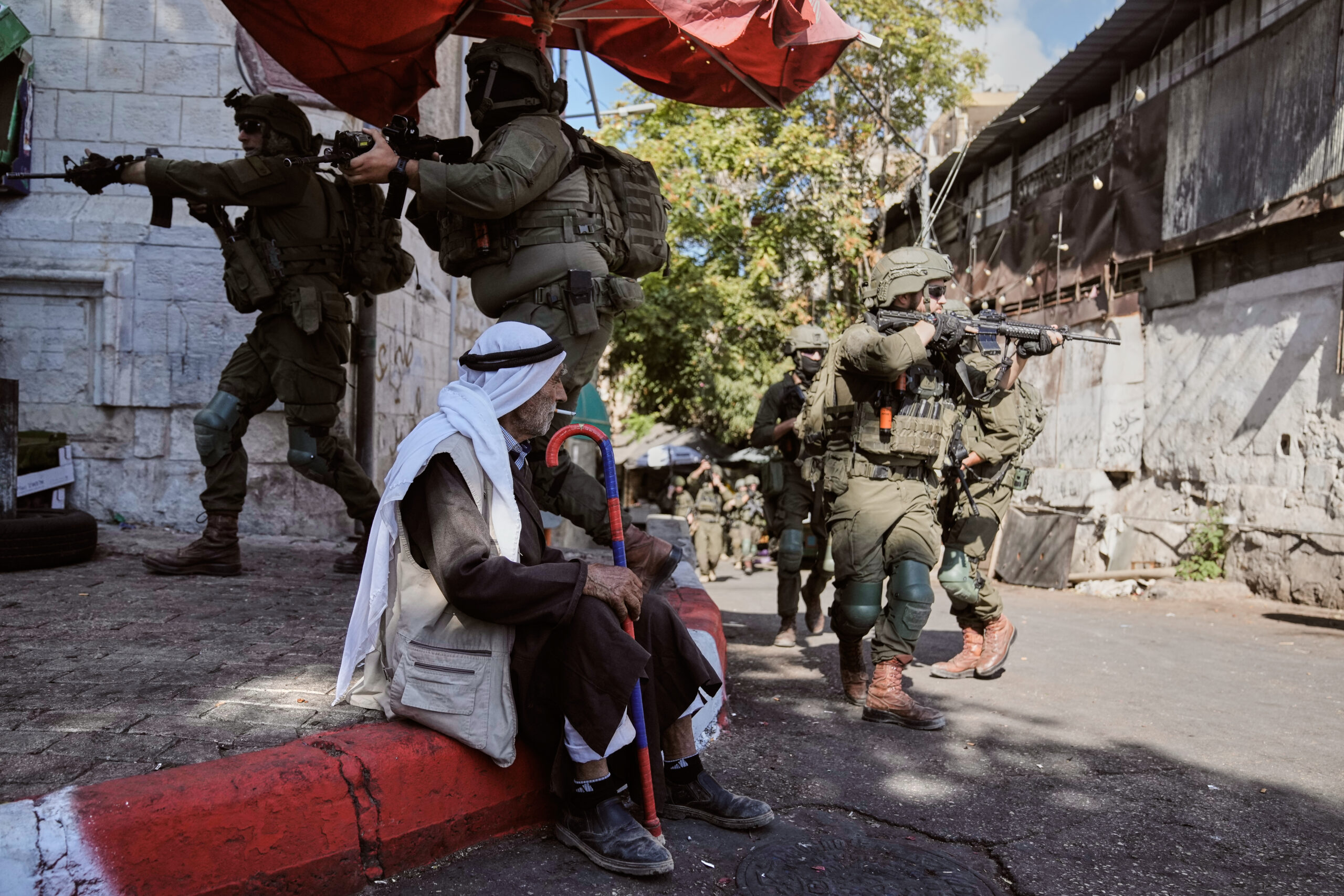 Over 100 settlers attack West Bank village, injuring Israeli forces