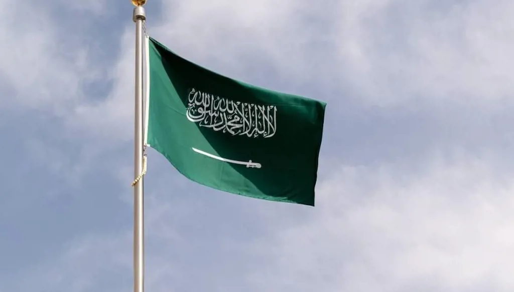 السلطات السعودية تطلق تحذيراً ثانياً من “تهديد جوي” في الرياض