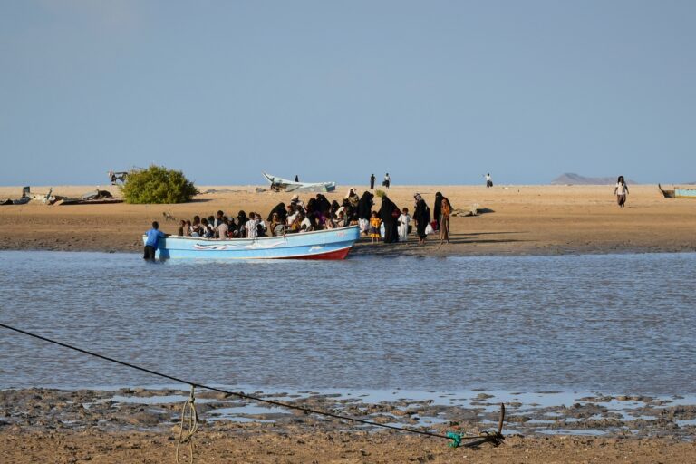 Yemen fighting displaces 112,000, pushes thousands toward Djibouti