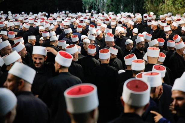جنبلاط يتحرّك… ماذا يُرسم للدروز في المنطقة؟
