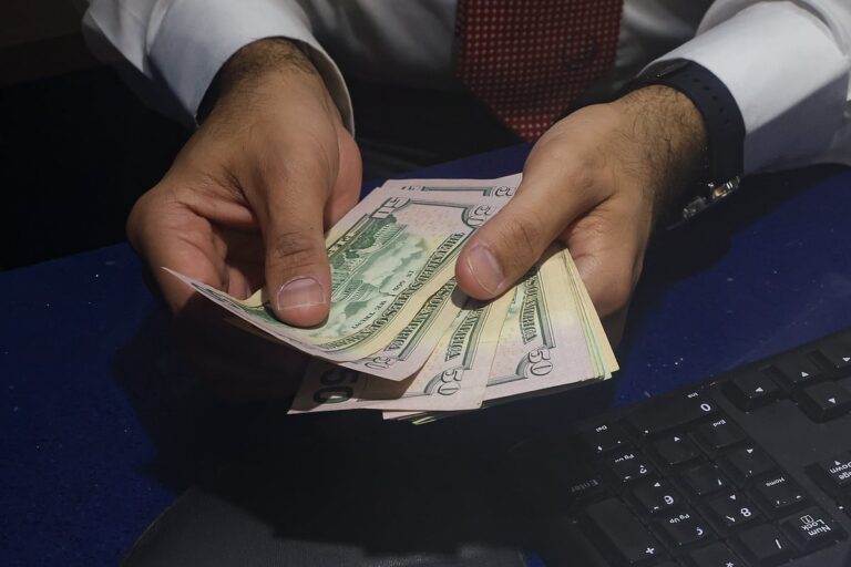 Dirham gains on rupee, peso weakness: Time to remit?
