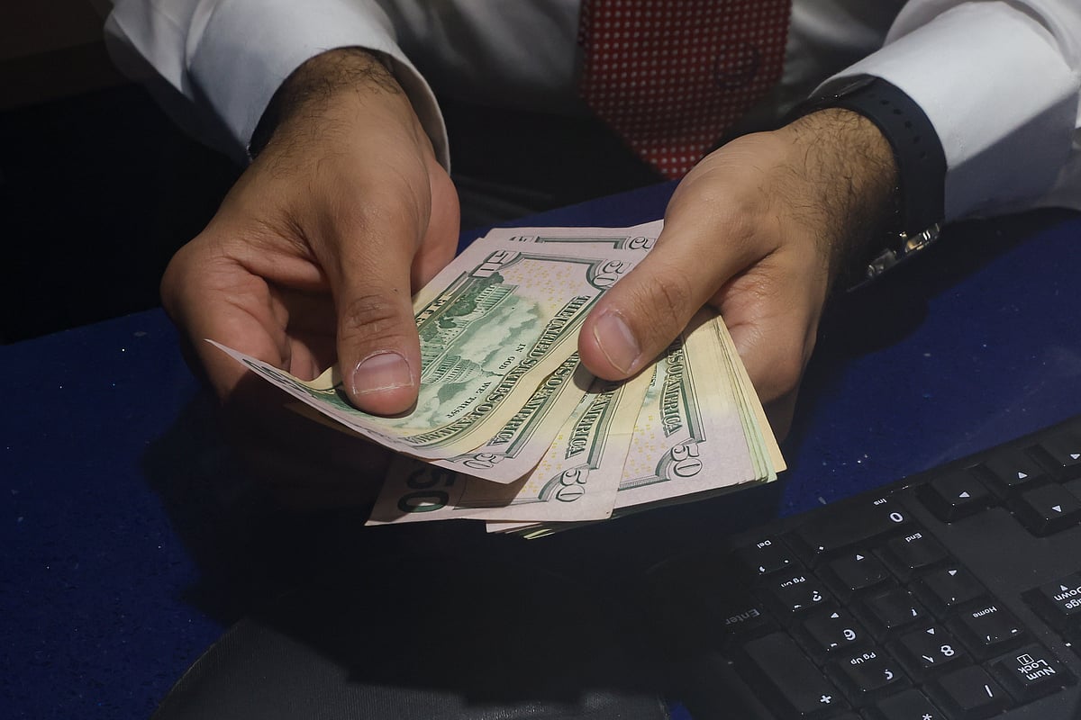 Dirham gains on rupee, peso weakness: Time to remit?