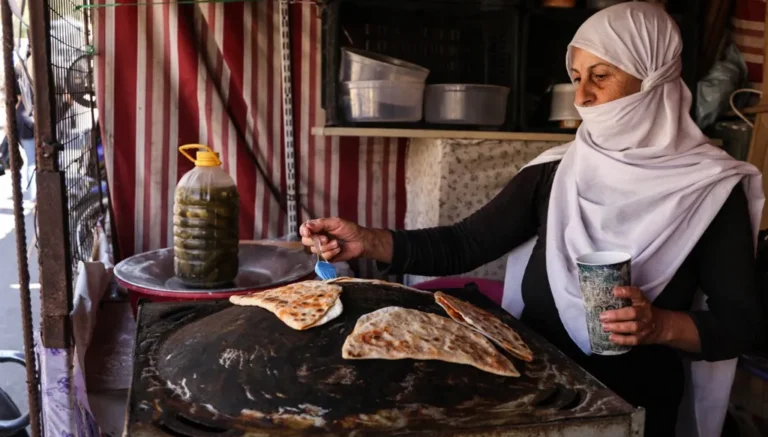 السويداء جنوب سوريا… شحّ في الطحين والمازوت والعين على التطوّرات