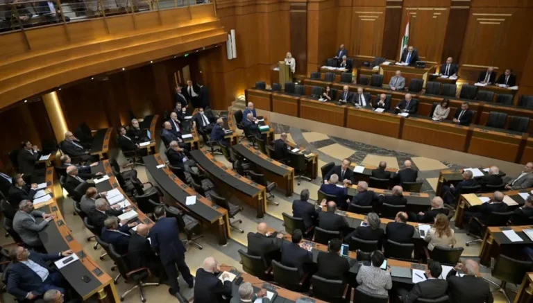 جلسة “ثقة” تذخّر نواف سلام بقوة قبل نيويورك
