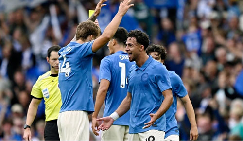 برايتون يلحق بآرسنال خسارته الأولى في الدوري الإنجليزي