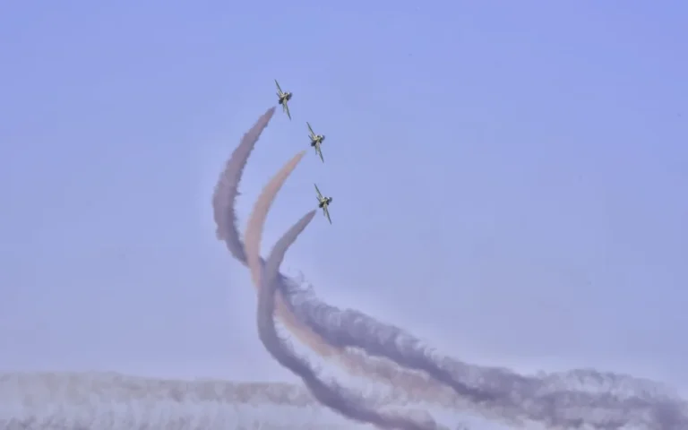 وزارة الدفاع تكشف مواعيد ومواقع العروض الجوية لليوم الوطني الـ96
