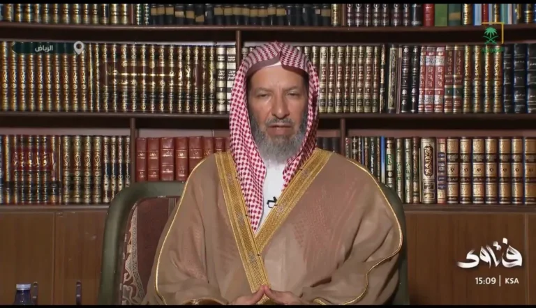 الشثري يوضح حكم كشف عيوب الخاطب: ما تاب منه لا يُذكر.. والتلميح أولى من التفصيل«فلان لا يصلح لكم».. الشثري يحدد ضابط كشف عيوب الخاطب ويحسم ما يُذكر وما يُستر