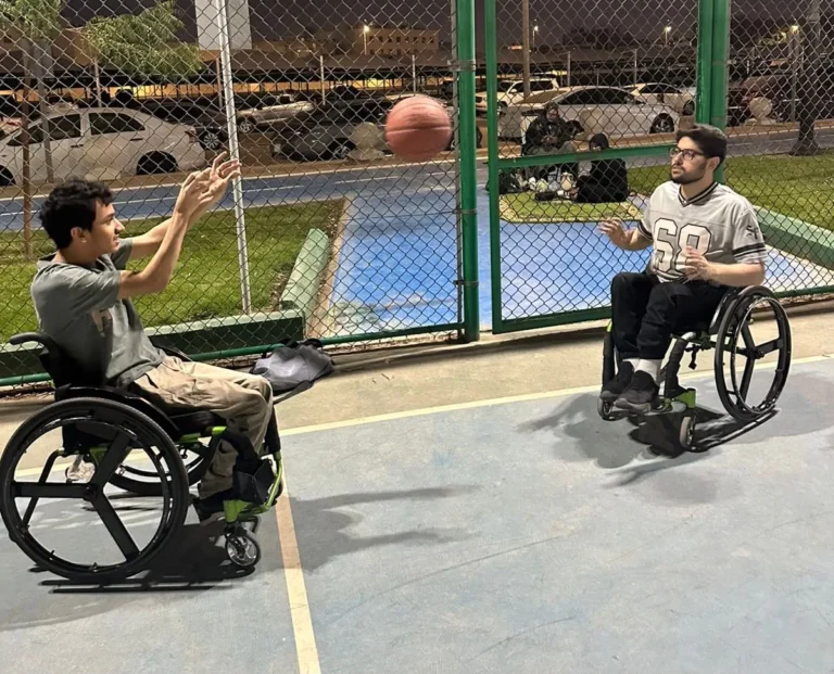 «إعاقة بلا قيود» تجمع أبطال الأولمبي والبارالمبي في جدة