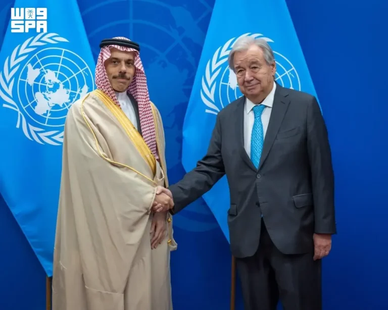 فيصل بن فرحان يلتقي غوتيريش ويستعرضان التعاون والمستجدات الإقليمية والدولية