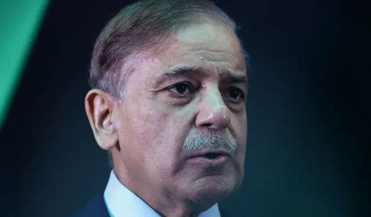 رئيس الوزراء الباكستاني يدين محاولة استهداف مكة المكرمة ويؤكد دعم بلاده الثابت للمملكة