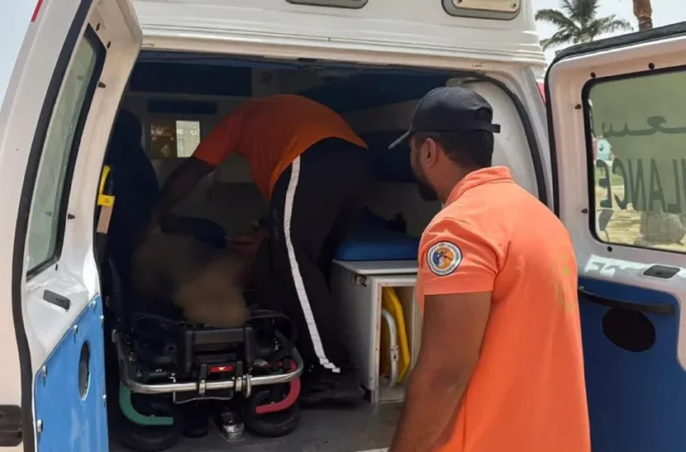 حرس الحدود في ينبع ينقذ طفلة من الغرق أثناء السباحة