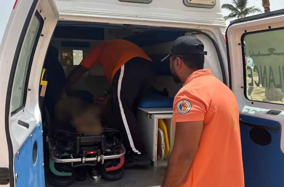 حرس الحدود في ينبع ينقذ طفلة من الغرق أثناء السباحة