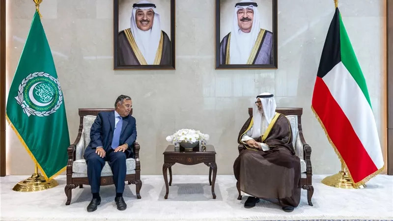 نبيل فهمي يزور مقر وزارة الخارجية الكويتية ويلتقي وزير الخارجية في إطار زيارته الرسمية لدولة الكويت