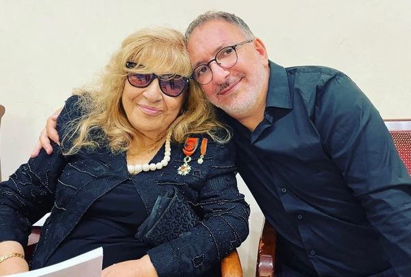 وفاة الشاعرة والفنانة التشكيلية باسمة توفيق الباطولي وابنها المخرج باسم كريستو ينعيها