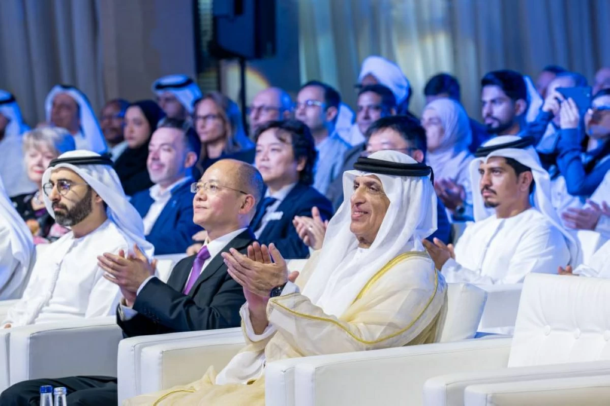 سعود بن صقر يشهد إطلاق منظومة التنقل ذاتي القيادة برأس الخيمة
