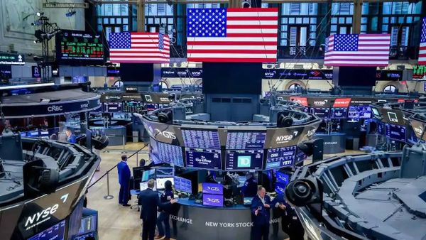 تراجع الأسهم الأميركية مع ضغوط التكنولوجيا وارتفاع أسعار النفط