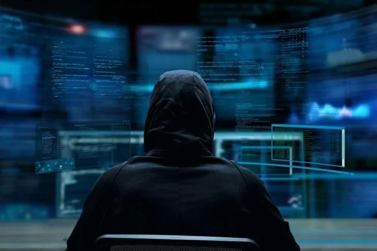 Dubai Police urge parents to protect children from online scams and strangers