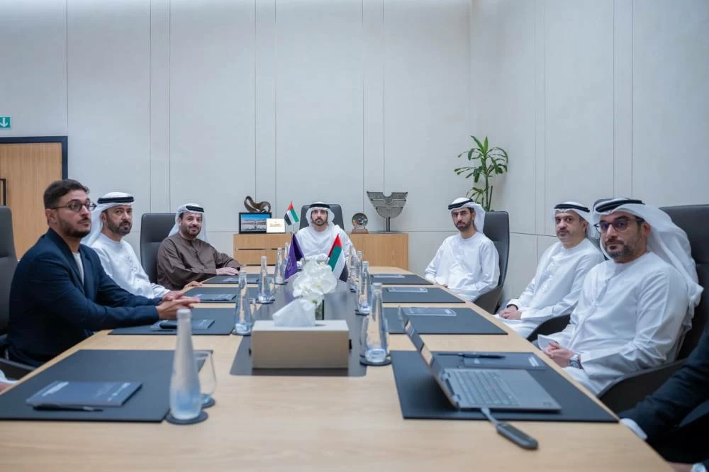 Hamdan bin Mohammed reviews AI-powered decision intelligence solutions at ATRC meeting
