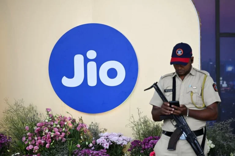 Reliance breaks silence on Musk, says Jio awaits same clearances as Starlink