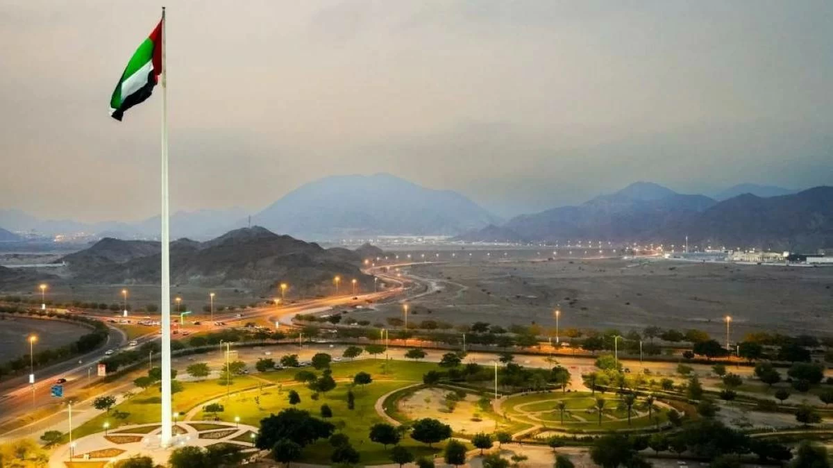 UAE weekend weather: Dust alert as winds reach 40km/h, plus fog overnight and rain possible in Fujairah