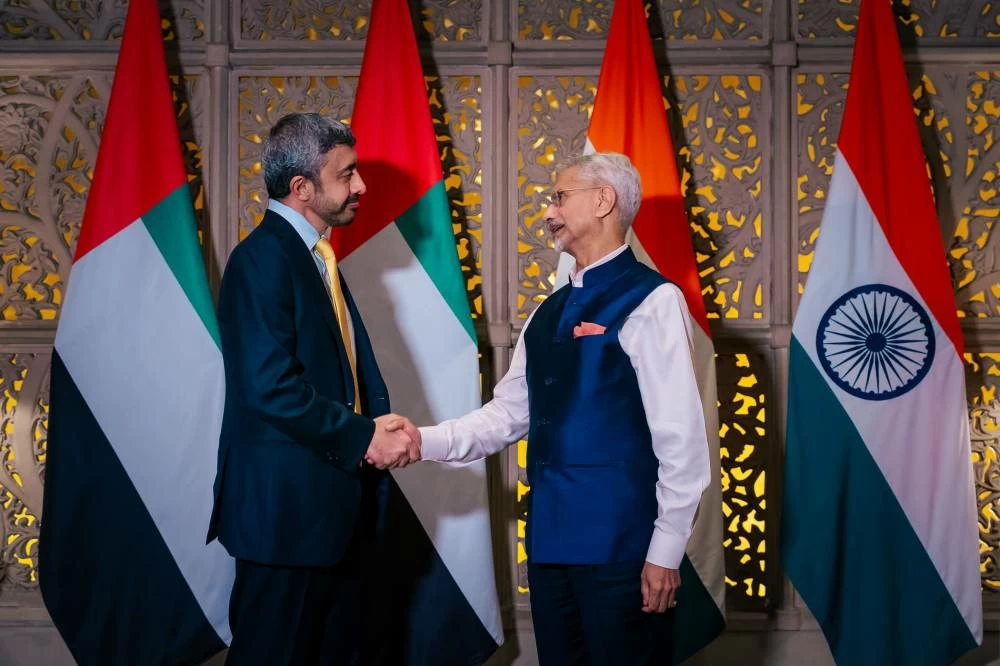 Abdullah bin Zayed meets Indian Foreign Minister in Mumbai