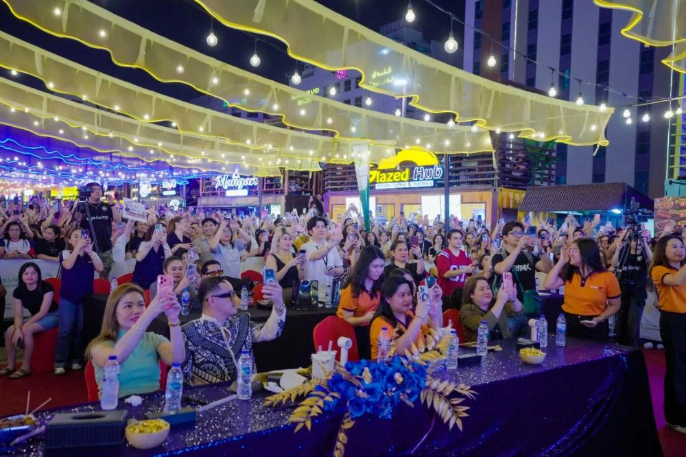 Dubai Police celebrate community spirit with 5,000 Filipinos at Al Rigga Night Market