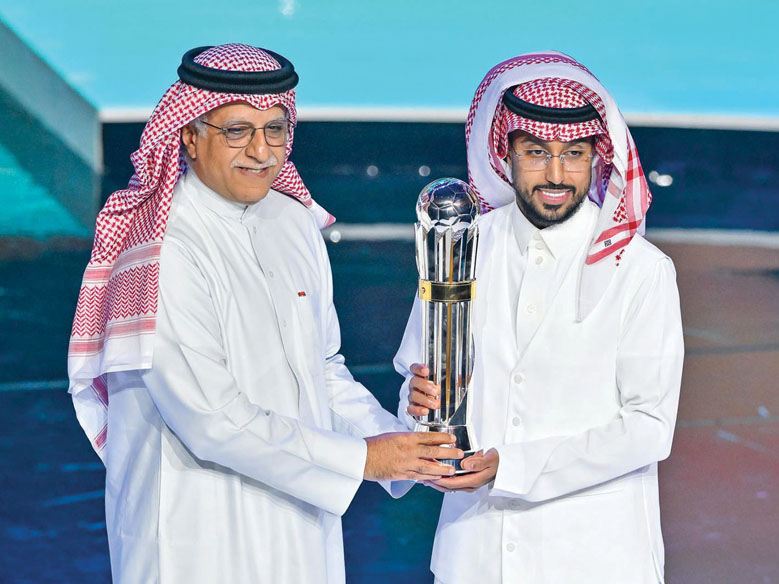 سالم الدوسري يستحق